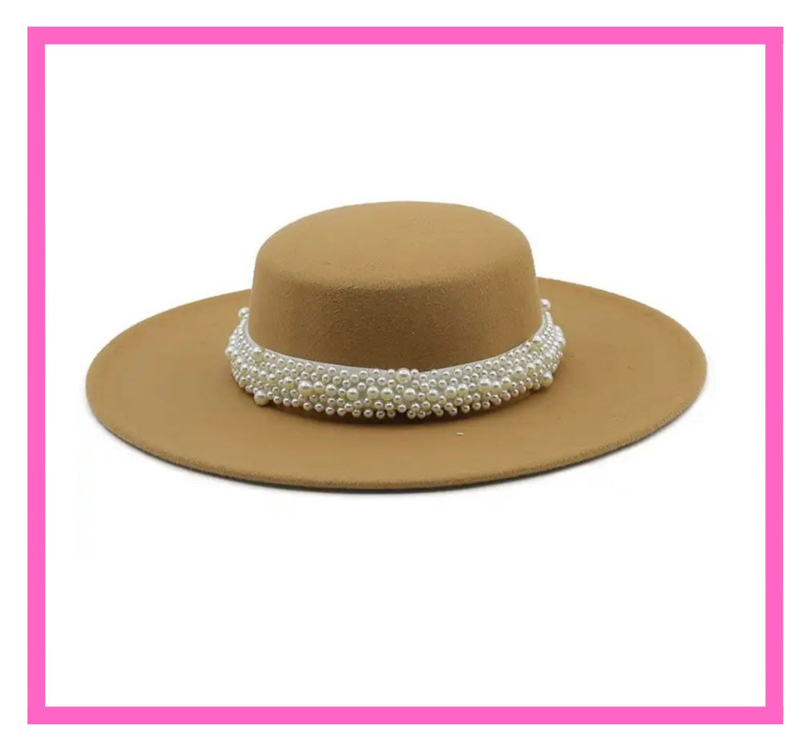 ENTREGA DE 15 A 20 DÍAS HÁBILES. Sombrero tipo gamuza con perlas en distintos tamaños en en centro.
