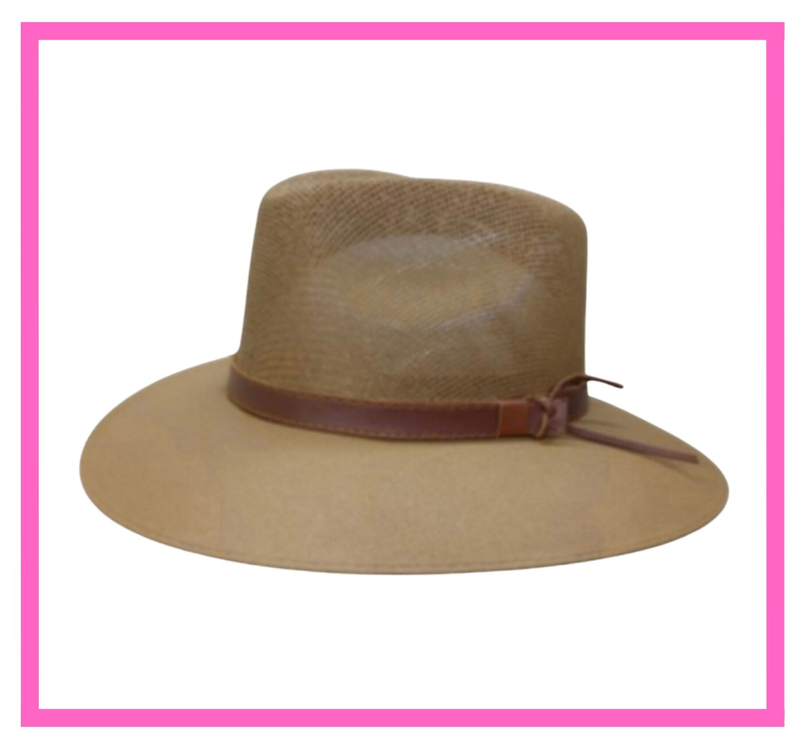 *SOMBRERO TIPO PANAMEÑO*