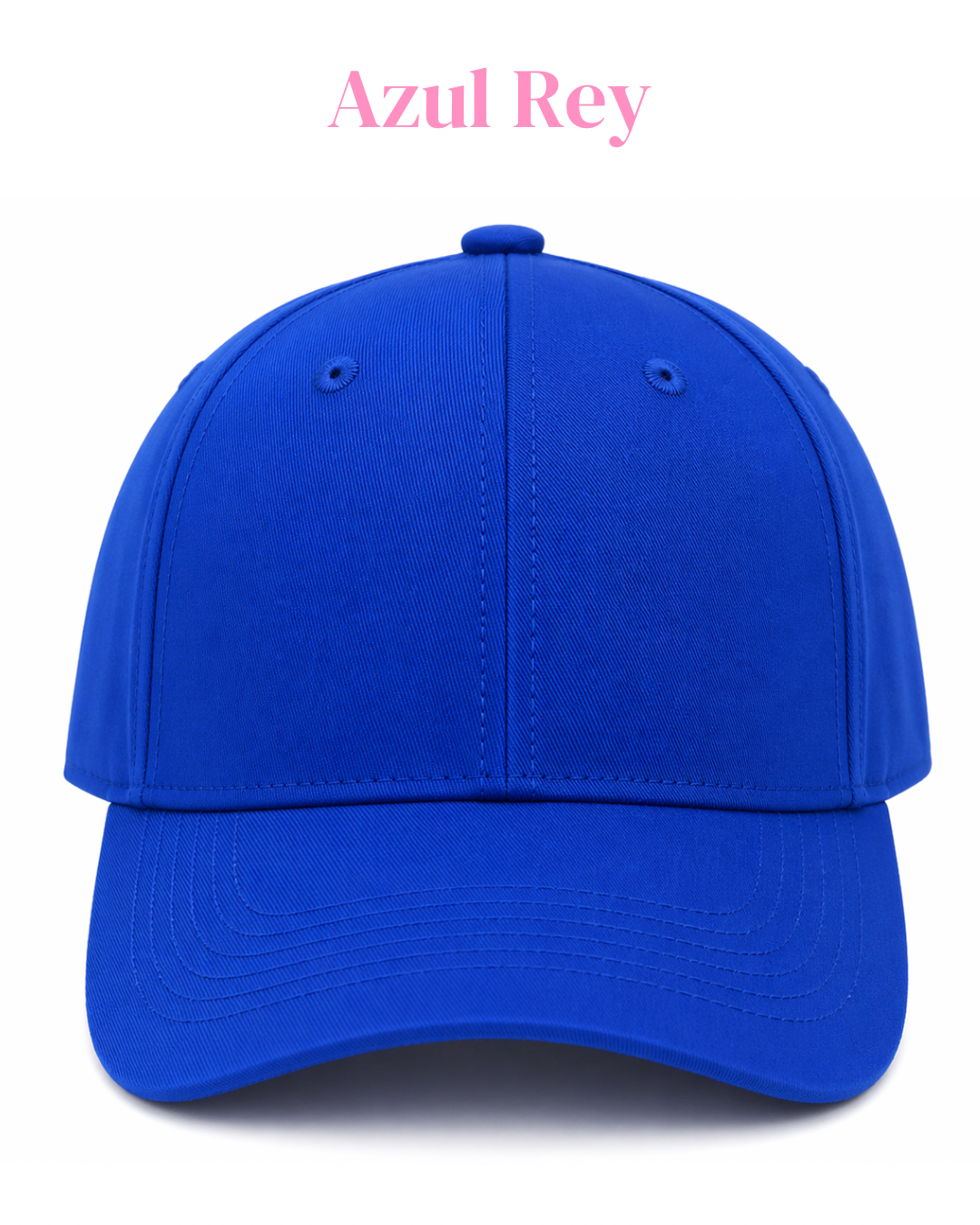 Gorra de tela ajustable por atrás, con frase bordada.