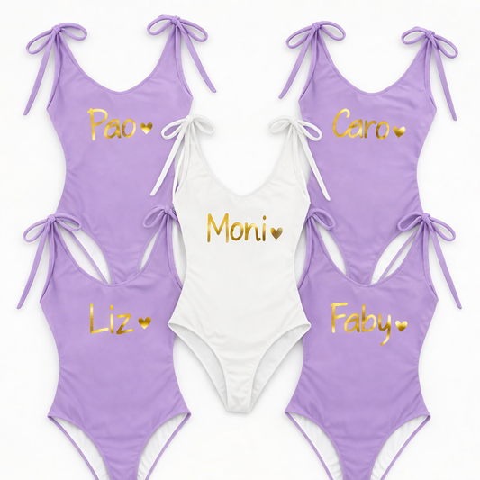 Traje de baño de tirantes con tiras de moños.