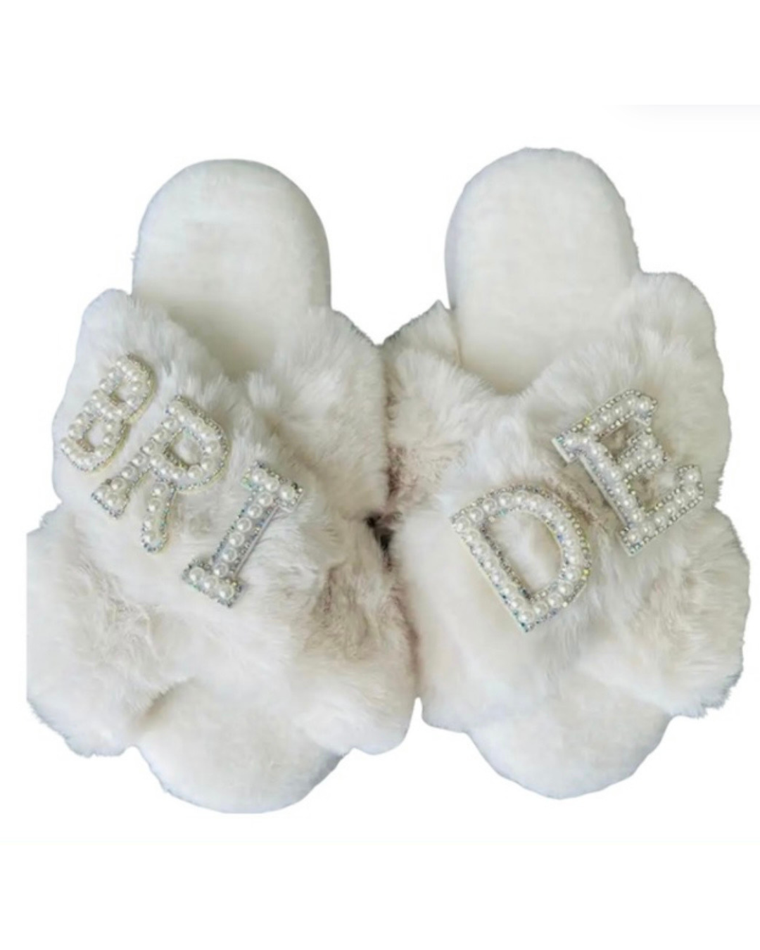 Pantunflas de peluche cruzadas de Bride e iniciales de invitadas.                    Entrega de 15 a 20 días hábiles.
